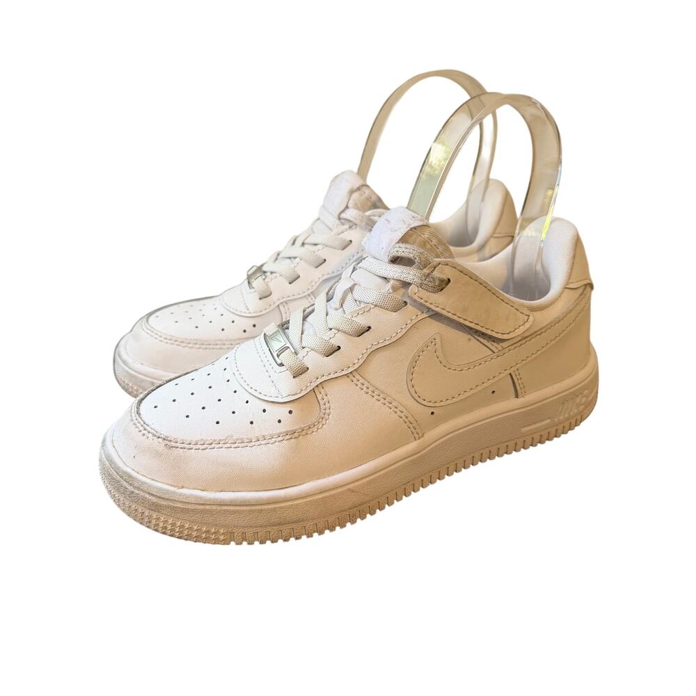 Nike Little Kid Air Force 1 Low Easy On Triple White Size 1.5Y FN0237-111